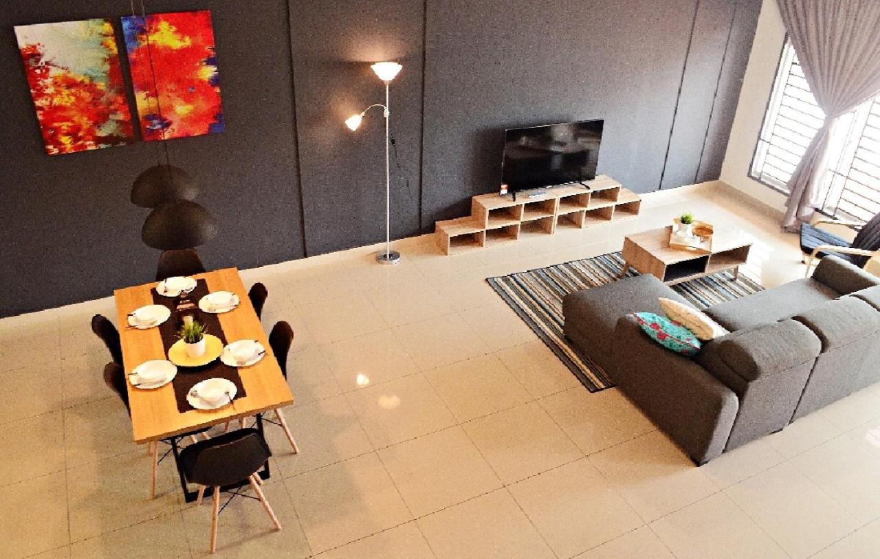 Desaru Cosy Homestay - Near Waterpark, Beach, Rapid -Wifi, Tvbox, Steamboat, Bbq Available Exteriör bild